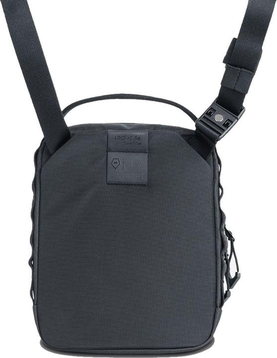 Actual product image Wandrd X1 Cross Body Bag Large Zwart (Camera shoulder bag, 1.60 l)