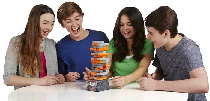 Productafbeelding Hasbro Jenga schudt! (Duits, Frans, Italiaans, 1 - 6 Spelers)