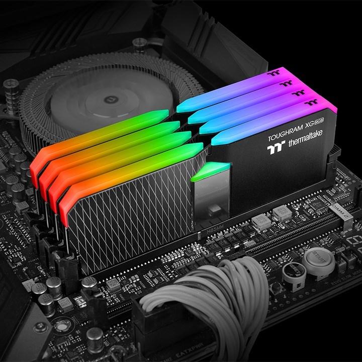 Produktbild Thermaltake dimm 64gb ddr4-4000 kit arbeitsspeicher (2 x 32GB, 4000 MHz, DDR4-RAM, DIMM)