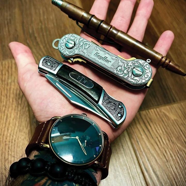 Actual product image KeyBar EngraverHand Edition