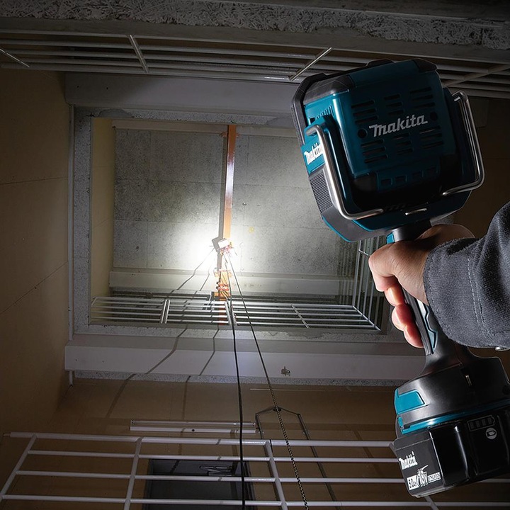 Actual product image Makita Battery-powered hand-held floodlight (1250 lm)