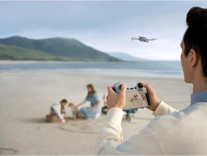 Productafbeelding DJI Mini 3 met RC-controller en Fly More Combo (38 min, 248 g, 48 Mpx)