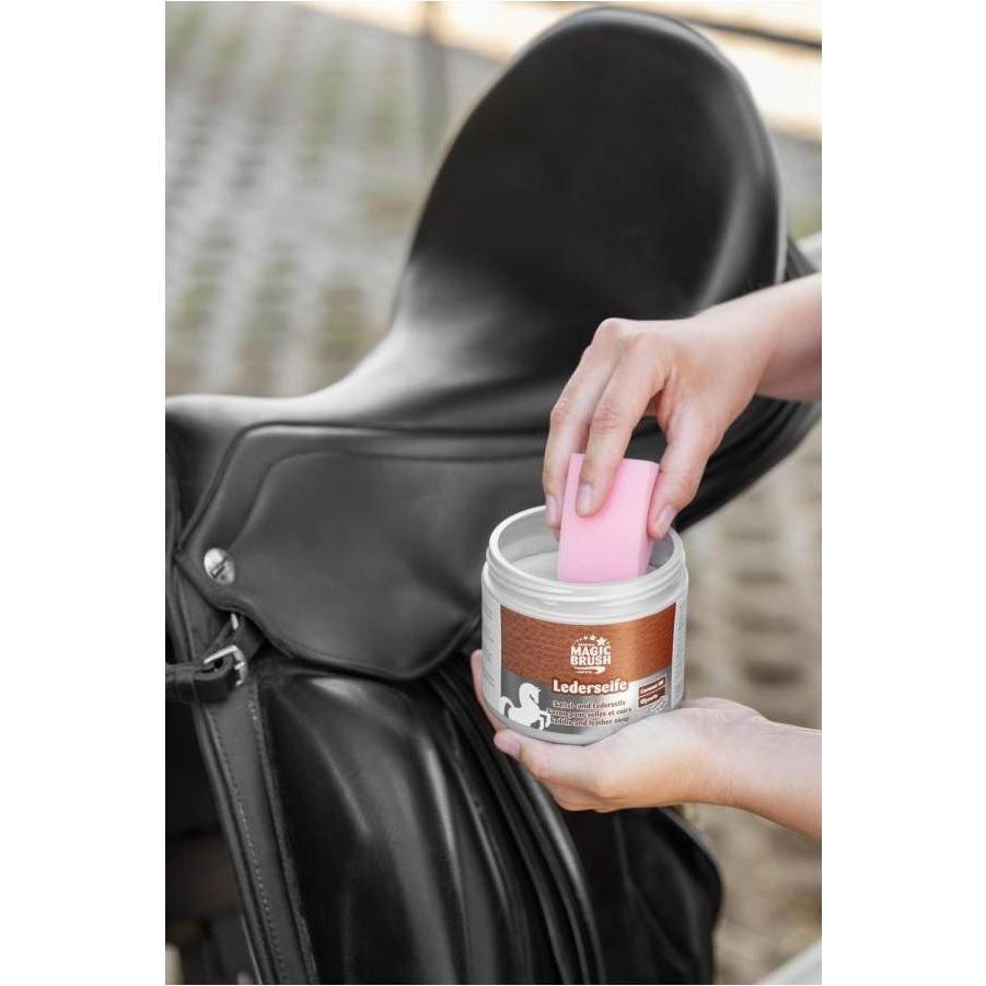 MagicBrush Savon pour selles et cuirs