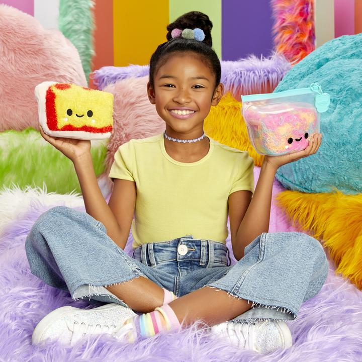 Produktbild MGA Fluffie Stuffiez Small Plush - Cake/ Pizza (22.23 cm)