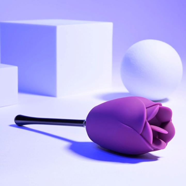 Actual product image Evolved Petal Vibrator Lila/Schwarz