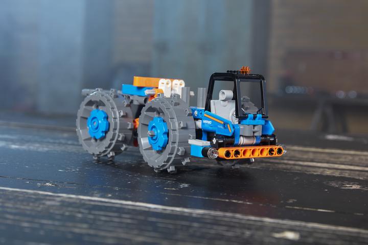 Actual product image LEGO Compactor (42071, LEGO Technic)