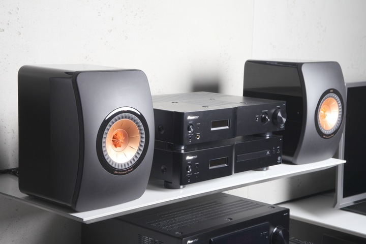 Produktbild KEF Ls50 (1 Paar, 100 W)