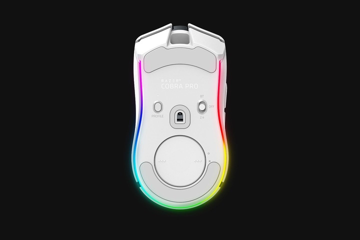 Actual product image Razer Cobra Pro (Wireless)