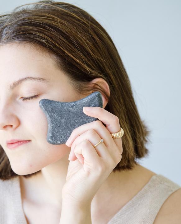 Actual product image Hukka Design Pierre de massage Guasha 5.8x8.1 cm