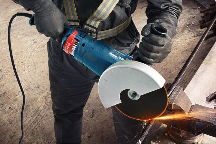 Image du produit Bosch Professional GWS 24-230 JZ (230 mm)