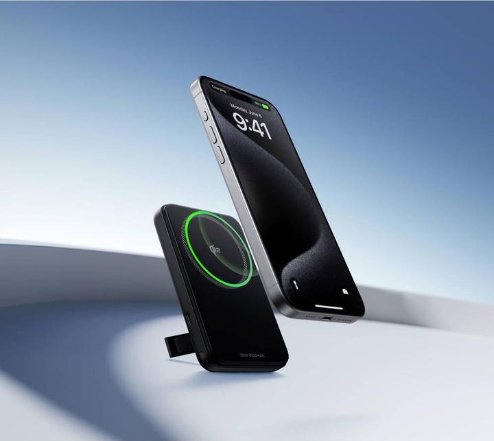 Produktbild EcoFlow RAPID magnetische Powerbank, 5000mAh, (schwarz). (5000 mAh, 30 W, 18.50 Wh)