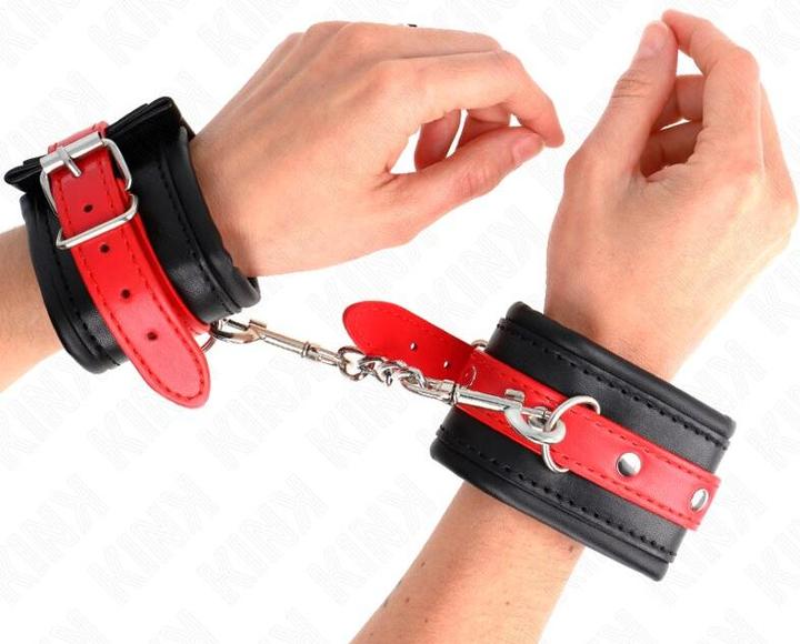 Productafbeelding Kink Polsboeien zwart met rode band verstelbaar 17-28 cm x 6 cm