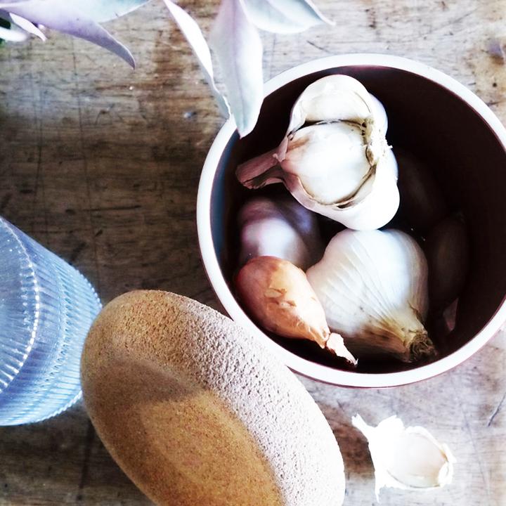 Produktbild Emile Henry Knoblauchtopf (0.94 l)