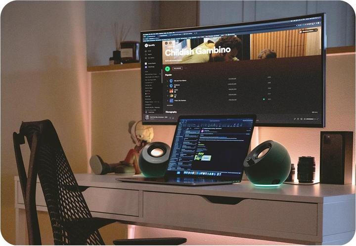 Produktbild Creative Pebble Pro 2.0 BK USB C/BT/RGB