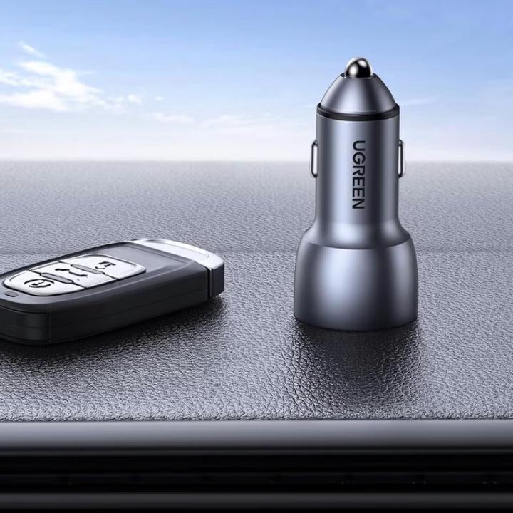 Produktbild Ugreen Dual USB Autoladegerät QuickCharge 3.0 36 Watt
