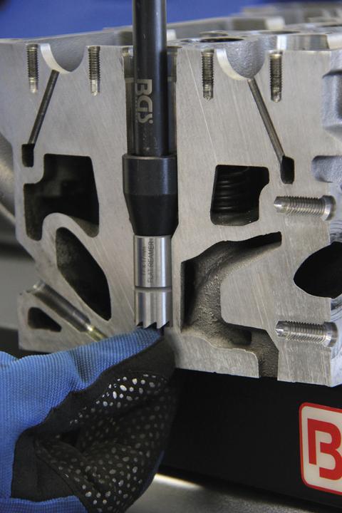 Actual product image BGS Injector seat and manhole cleaning kit (8723)