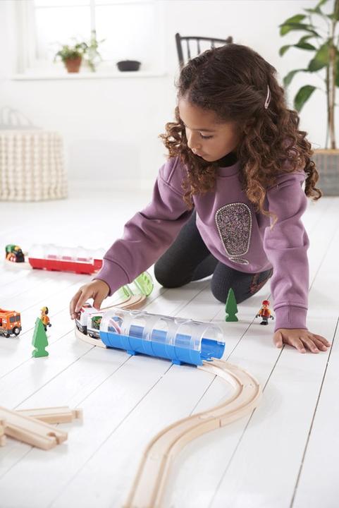 Actual product image Brio Steam engine and tunnel