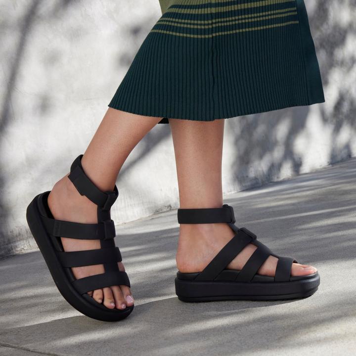 Produktbild Crocs W's Brooklyn Luxe Gladiator (37)