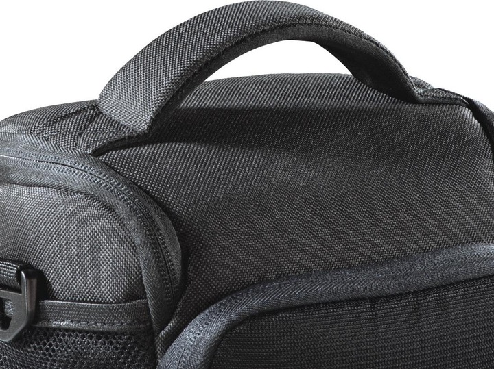 Actual product image Hama Albany HC Compact Case Black (Camera case)