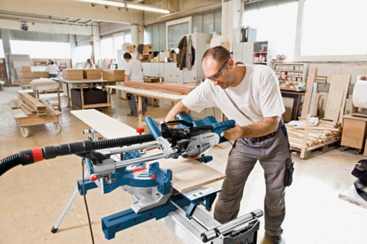 Image du produit Bosch Professional Scie à panneaux GCM 8 SJL - Version CH