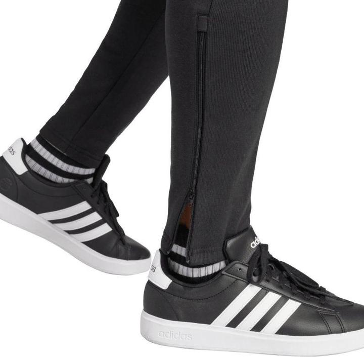 Actual product image Adidas Fleecehose von House of Tiro (XS)