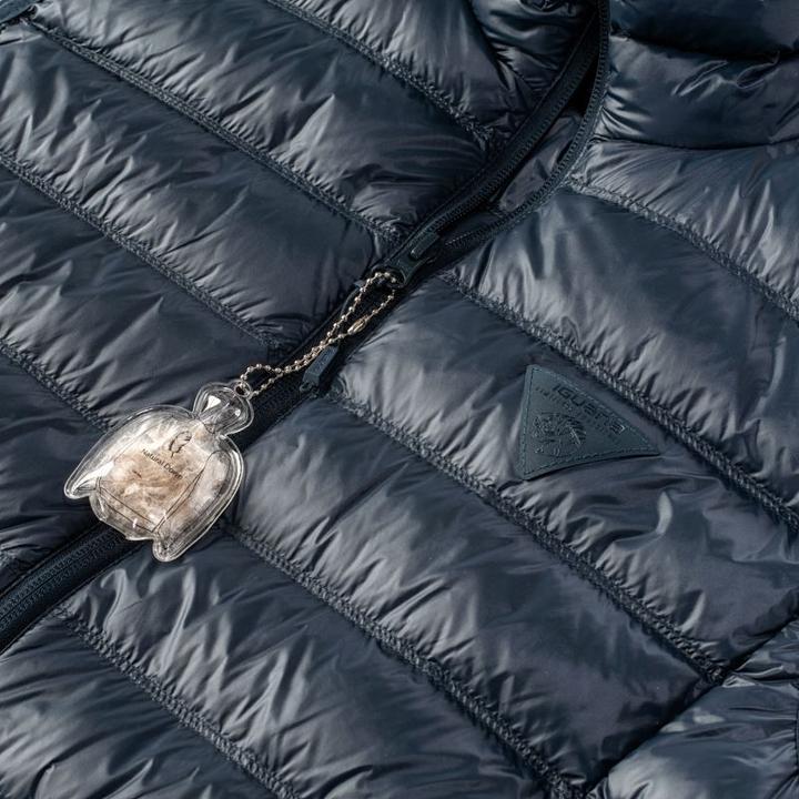 Actual product image Iguana White Vest (L)