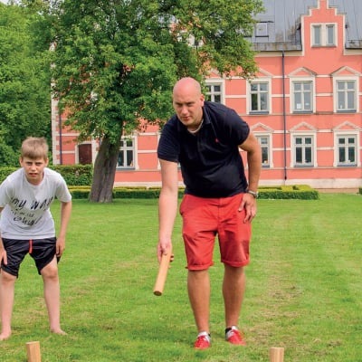 Actual product image Bex Kubb in wooden box