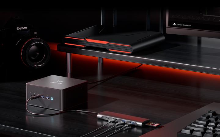 Productafbeelding Minisforum UM890 Pro (AMD Ryzen 9 8945HS, 32 GB, 1000 GB)