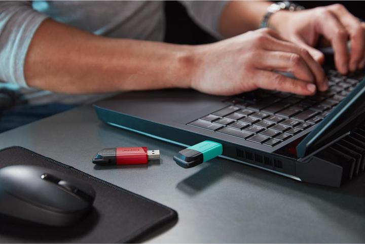 Produktbild Kingston DataTraveler Exodia M (128 GB, USB-A)