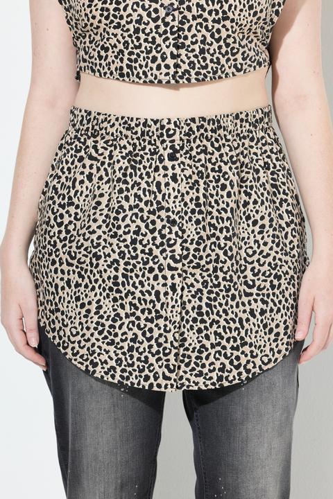 Immagine prodotto Ulla Popken Inserto a blusa con taglio svasato, design leopardato e bottoni (46, 48)
