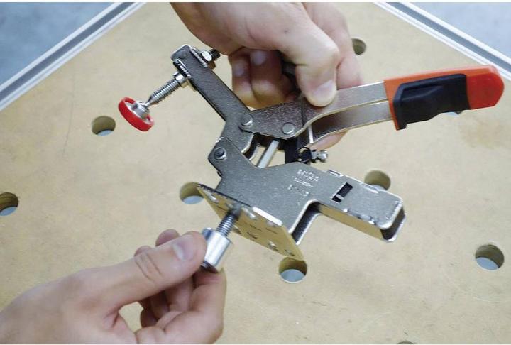 Produktbild Bessey Adapter für Multifunktionstische (20 mm)