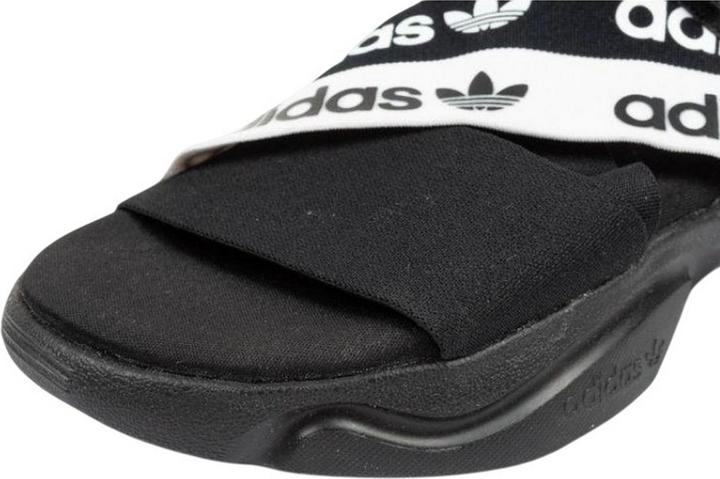 Produktbild Adidas Sandalen Magmur (37)