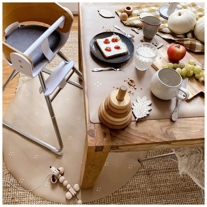 Actual product image Eeveve Round floor protection mat for children "Retro Lines