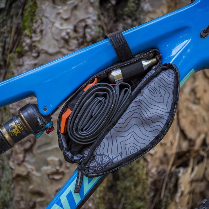 Image du produit Blackburn Le coin des avant-postes (0.70 l, Sacoche de cadre)