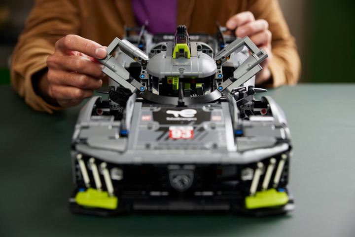 Produktbild LEGO Peugeot 9X8 24H Le Mans Hybrid Hypercar (42156, LEGO Technic)