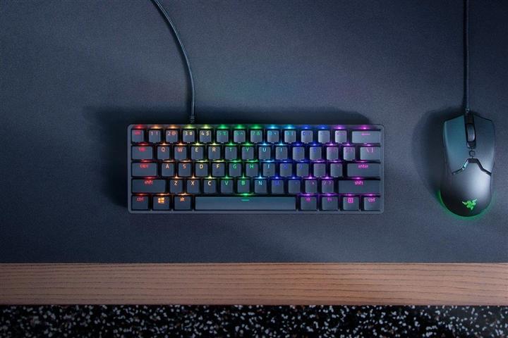 Actual product image Razer Huntsman Mini (USA, Cable)