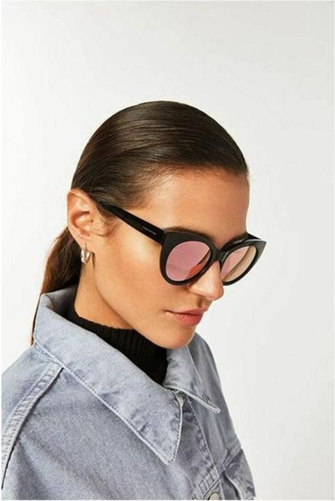 Actual product image Hawkers Divine