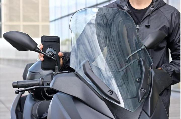 Actual product image Shapeheart Scooter cell phone holder
