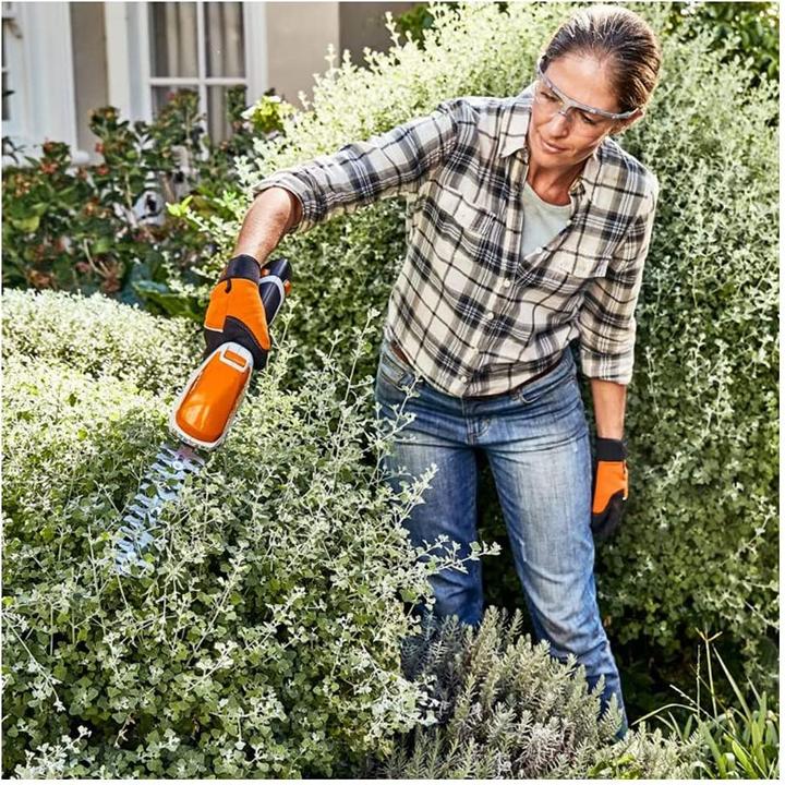 Productafbeelding Stihl Accu gras- en struikschaar HSA 26 - met accu AS2 en lader AL1 (Oplaadbare batterij)