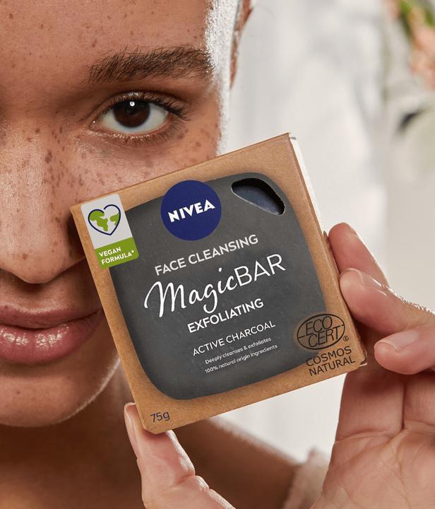 Produktbild NIVEA Naturally Clean Solid Face Cleansing Soap Black Scrub 75g (Gesichtsseife)