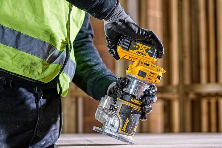 Produktbild DeWalt FRÄSMASCHINE 18V 2in1 8mm 2x5,0Ah TSTAK DCW604P2