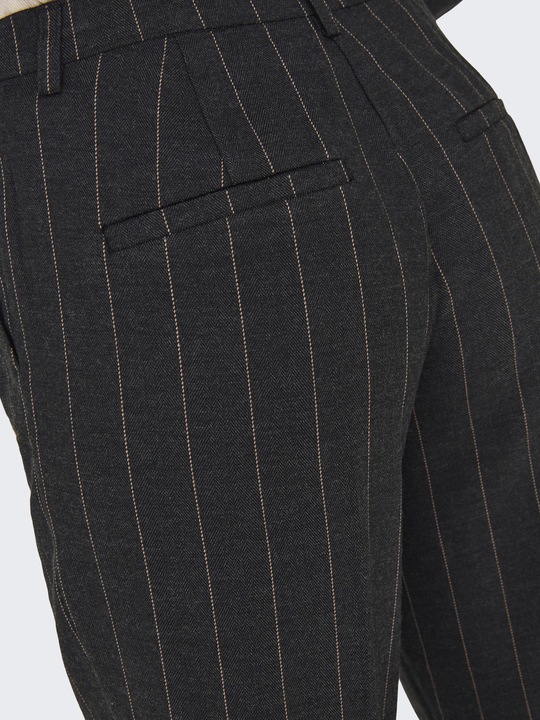 Produktbild Only ONLMARLEY Mittlere Taille Ausgestellt Hose Anzughose (46)