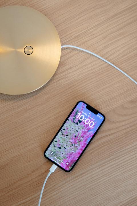 Immagine prodotto Umage Lampada da tavolo Omni V2 Ottone spazzolato (500 lm)