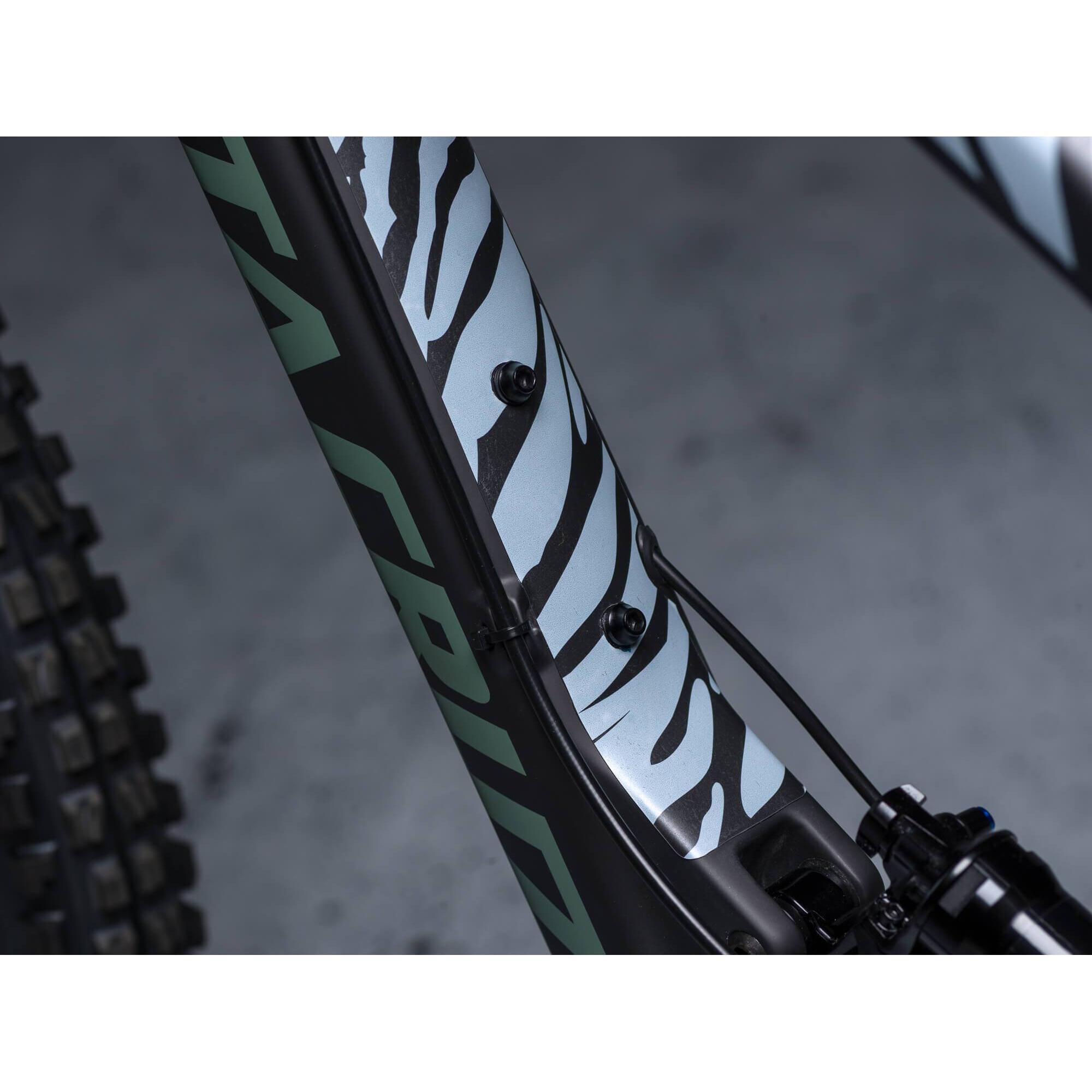 Thumbnail - Dyedbro, Velorahmen