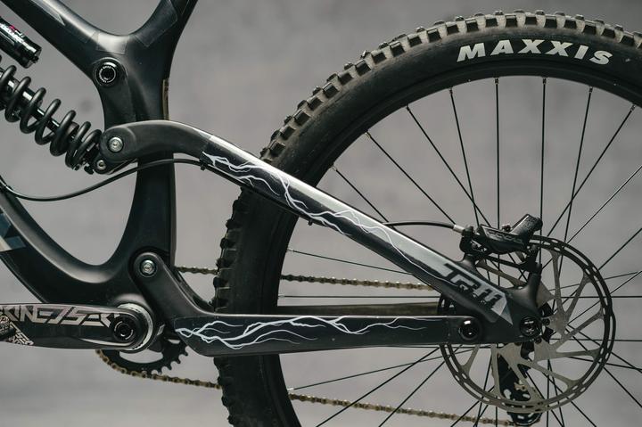 Actual product image Dyedbro Lightning
