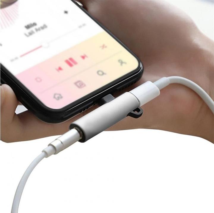 Actual product image PowerGuard Splitter for charging and listening to music (Lightning, 3.5mm jack)