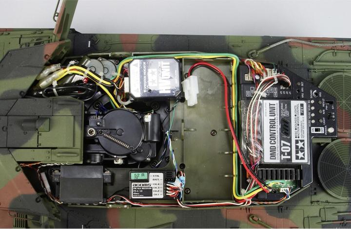 Actual product image Tamiya Leopard 2 A6 Full Options (Kit)