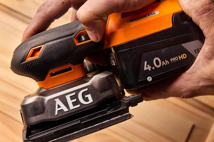 Actual product image AEG Subcompact Brushless Orbital Sander with Vibration Reduction and Dust Extraction (Eccentric grinder)