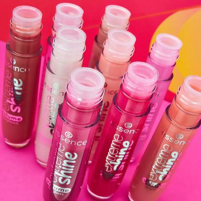 Actual product image essence extreme shine volume lipgloss (19 Frosted Fairy)