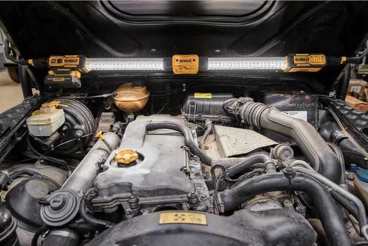 Actual product image DeWalt LED lamp for engine compartment lighting (1700 lm)